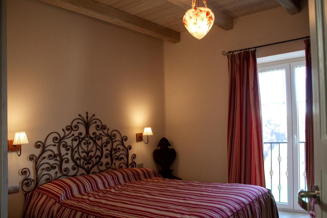 Casa Taro Bed & Breakfast Marsaglia  ภายนอก รูปภาพ